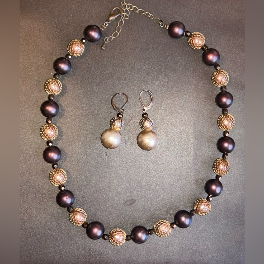Premier Designs Vintage Jewelry Set Faux Pearl Necklace and Dangle Earrings - Picture 2 of 13